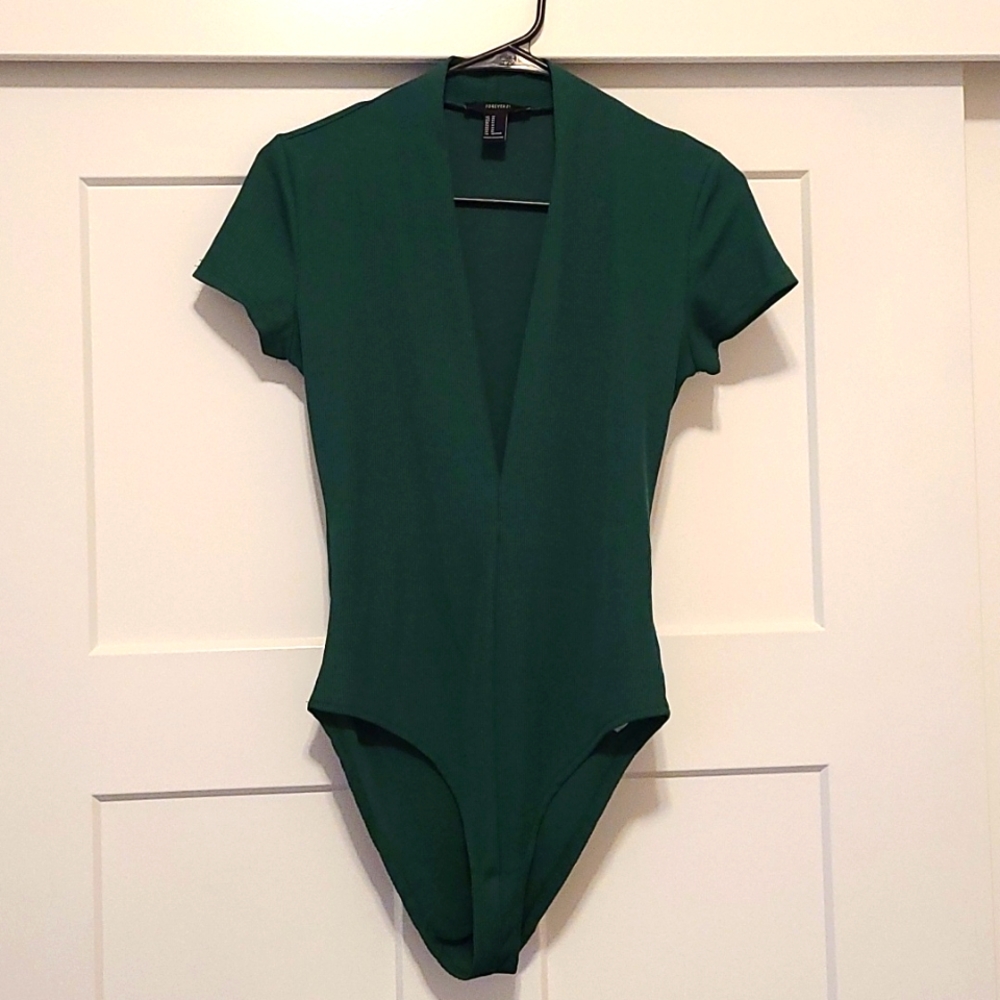 Ribbed Deep V Bodysuit